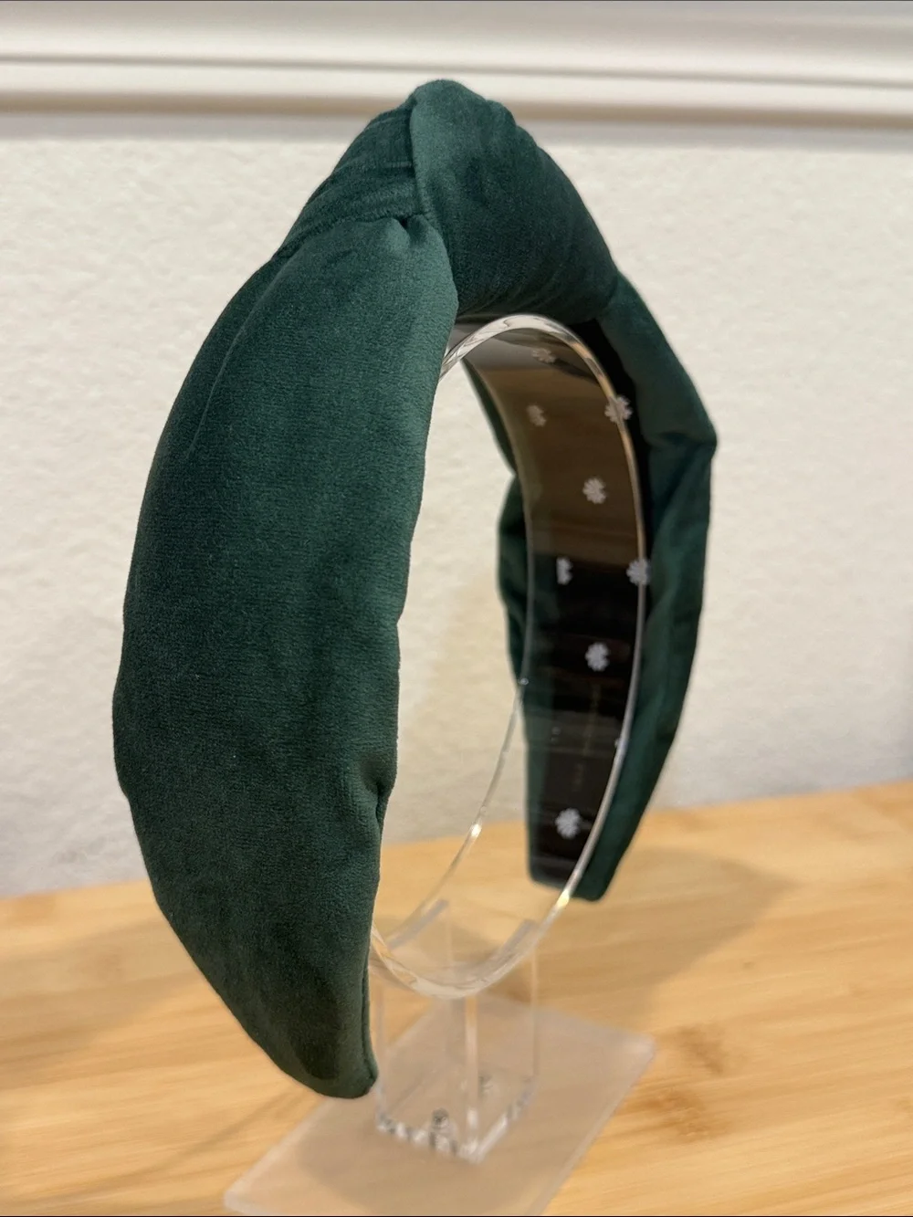 Lele Sadoughi Emerald Green Knotted Velvet Headband
